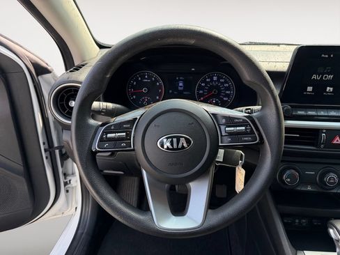 Used 2020 Kia Forte LXS FWD image 12