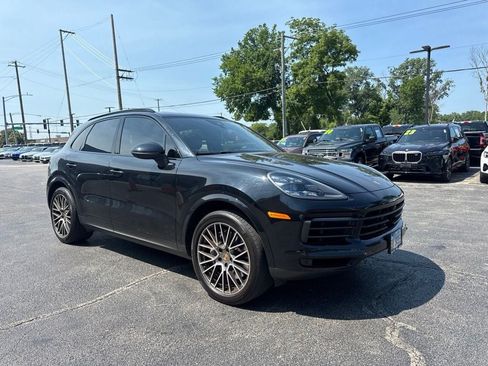 Used 2023 Porsche Cayenne Platinum Edition AWD/4WD image 3