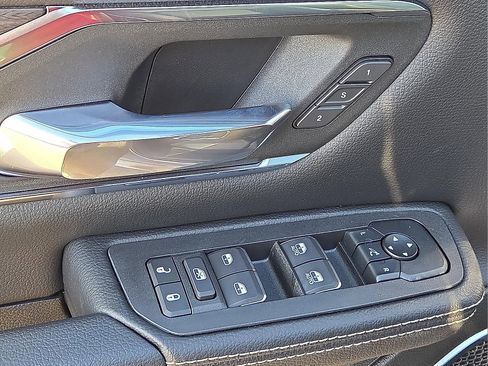 New 2026 RAM 1500 Laramie w/ Sport Appearance Package AWD/4WD image 13