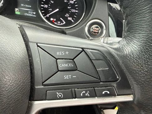 Used 2017 Nissan Rogue SL AWD/4WD image 22