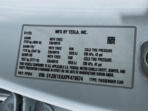 Used 2023 Tesla Model 3 Standard Range image 61