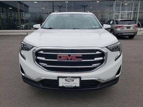 Used 2021 GMC Terrain SLT w/ Infotainment Package II AWD/4WD image 9