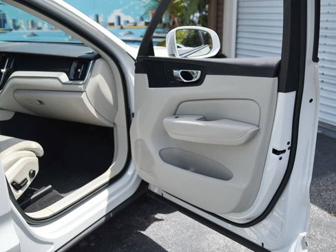 Used 2023 Volvo XC60 B6 Ultimate w/ Protection Package Premier AWD/4WD image 35