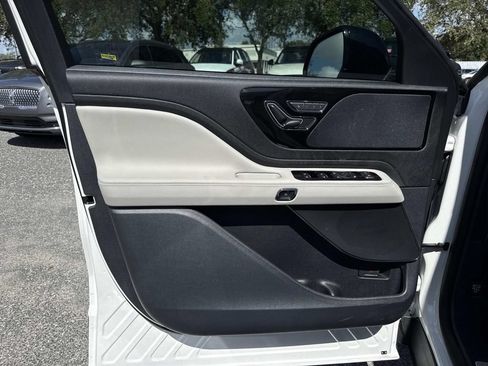 New 2026 Lincoln Aviator 2WD image 19