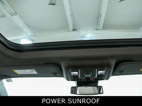 Used 2023 Chevrolet Tahoe Z71 w/ Luxury Package AWD/4WD image 22