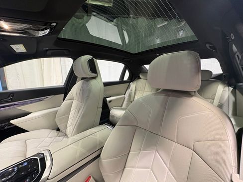 New 2026 BMW 760i xDrive w/ Premium Package AWD/4WD image 16