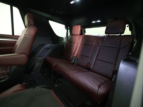 Used 2026 Cadillac Escalade Luxury w/ Touring Package AWD/4WD image 15