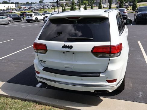 Used 2016 Jeep Grand Cherokee High Altitude AWD/4WD image 12