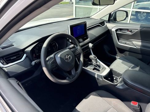 Used 2024 Toyota RAV4 XLE FWD image 10