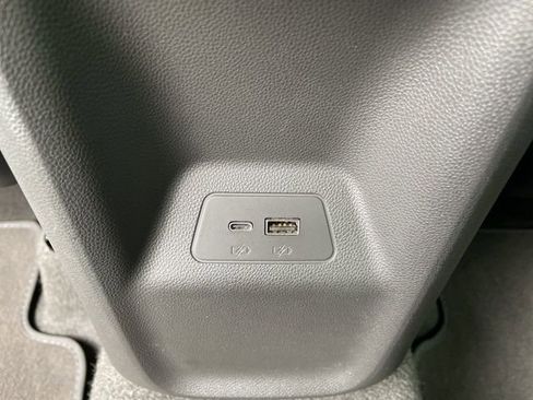 Used 2025 Buick Envision Preferred AWD/4WD image 25