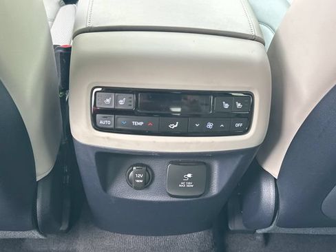 Used 2024 Hyundai Palisade Calligraphy FWD image 16