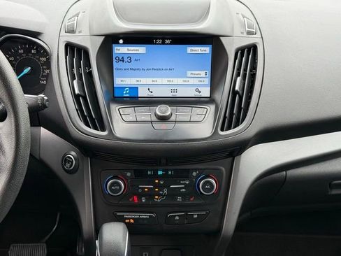 Used 2019 Ford Escape SE image 16