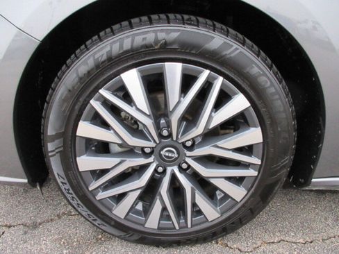 Used 2024 Nissan Altima 2.5 SV image 26