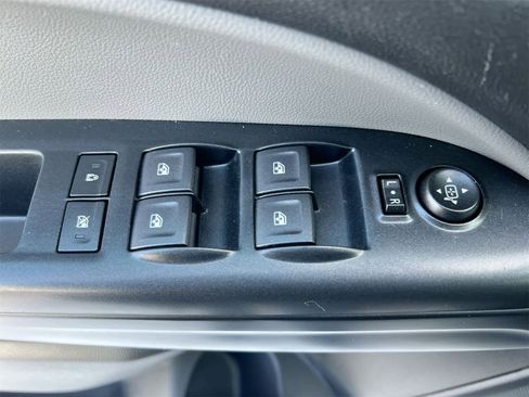 Used 2021 Chevrolet Colorado W/T w/ Custom Special Edition image 17