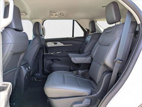 New 2025 Ford Explorer Active w/ Active Comfort Package RWD image 12