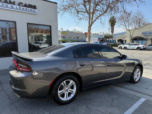 Used 2020 Dodge Charger SXT w/ Leather Interior Group image 7
