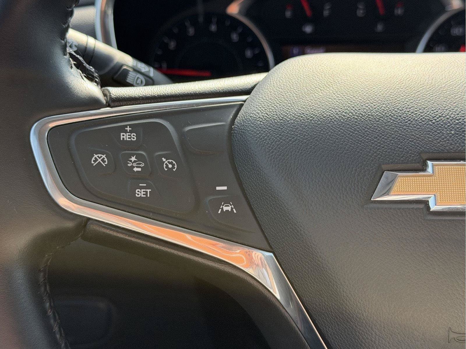 Used 2022 Chevrolet Equinox LT AWD/4WD image 14