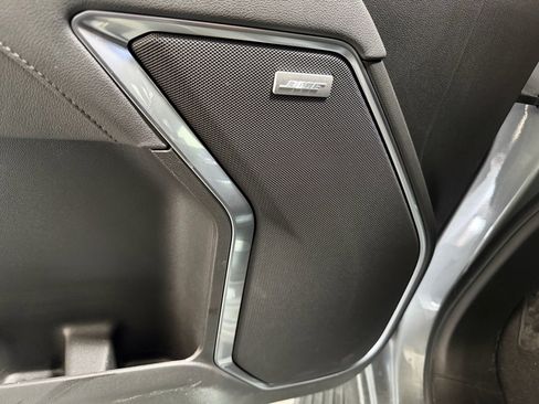 Used 2026 GMC Sierra 1500 SLT image 6