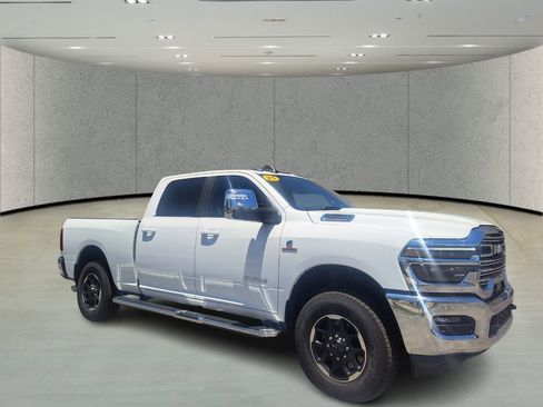 Used 2025 RAM 2500 Laramie image 3