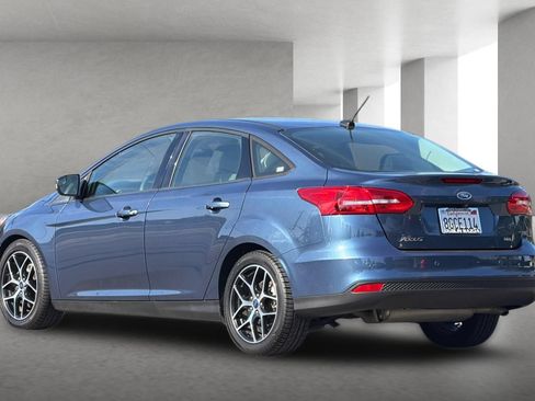 Used 2018 Ford Focus SEL FWD image 6