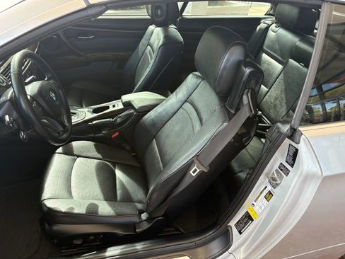 Used 2010 BMW 328i Convertible image 15