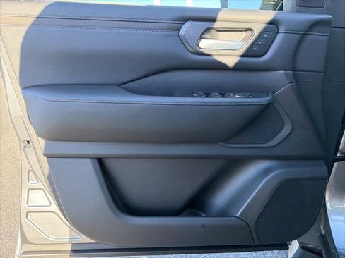 New 2026 Nissan Armada SL w/ Captain's Chari Seat Package image 22