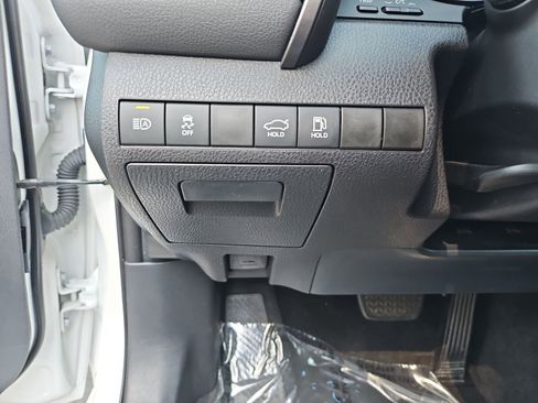 Used 2021 Toyota Camry XSE FWD image 19