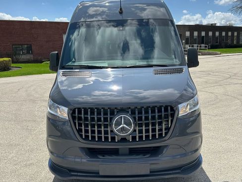 Used 2022 Mercedes-Benz Sprinter 2500 image 3