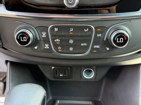 Used 2023 Chevrolet Traverse LT w/ LPO, Floor Liner Package AWD/4WD image 29