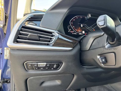 Used 2021 BMW X7 xDrive40i w/ Premium Package 2 image 31