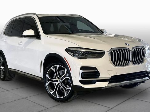 Used 2023 BMW X5 sDrive40i w/ Premium Package RWD image 2
