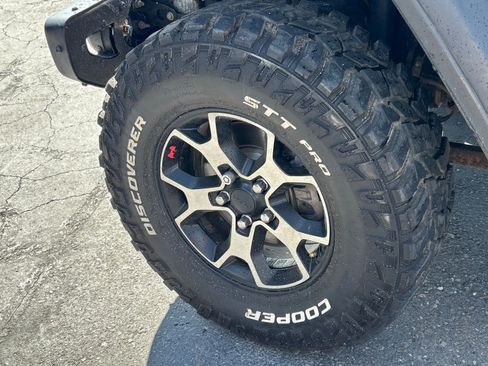 Used 2018 Jeep Wrangler Rubicon w/ Steel Bumper Group AWD/4WD image 7