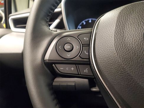 Used 2025 Toyota Corolla SE image 20
