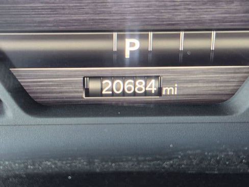Certified 2025 RAM 1500 Laramie AWD/4WD image 15