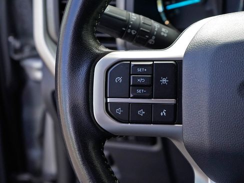 Used 2024 Ford Expedition XLT AWD/4WD image 16