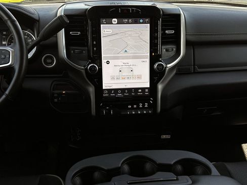 Used 2024 RAM 2500 Laramie image 20