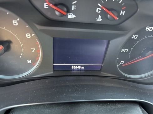 Used 2022 Chevrolet Malibu LT image 9