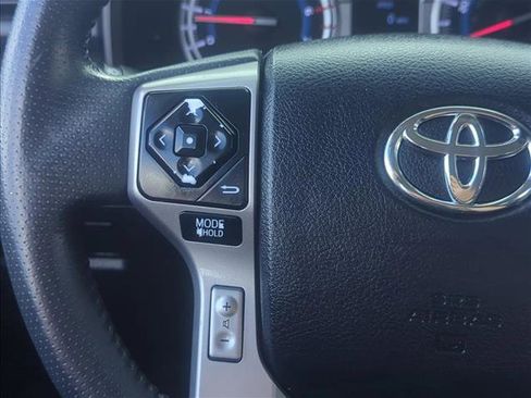 Used 2018 Toyota 4Runner SR5 image 17