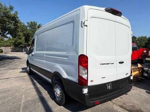 New 2026 Ford Transit 250 148 Medium Roof Extended AWD w/ Load Area Protection Package image 7