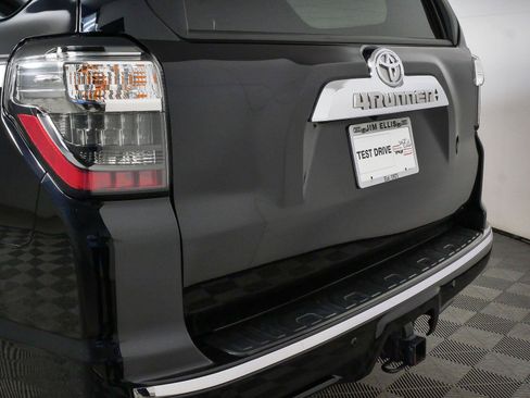Used 2022 Toyota 4Runner Limited RWD image 32