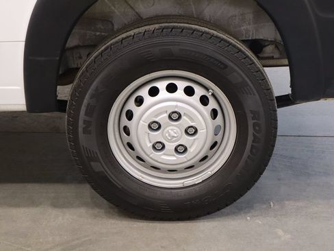 Used 2024 RAM ProMaster 2500 w/ Convenience Group FWD image 38