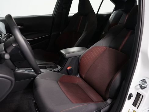 Used 2025 Toyota Corolla SE image 6