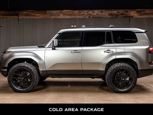 Used 2024 Lexus GX 550 image 6