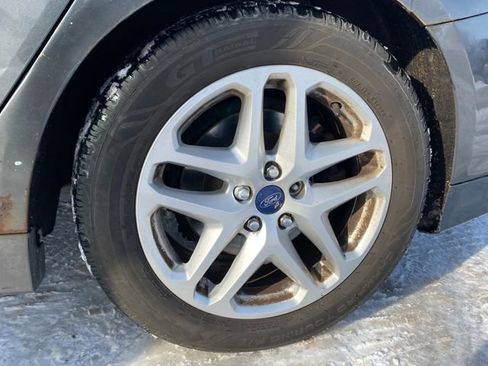 Used 2015 Ford Fusion SE image 13