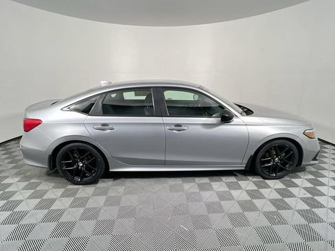 Used 2023 Honda Civic Sport image 2
