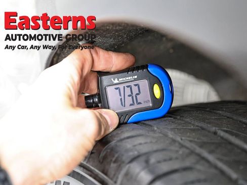 Used 2022 Volkswagen Taos SE image 28