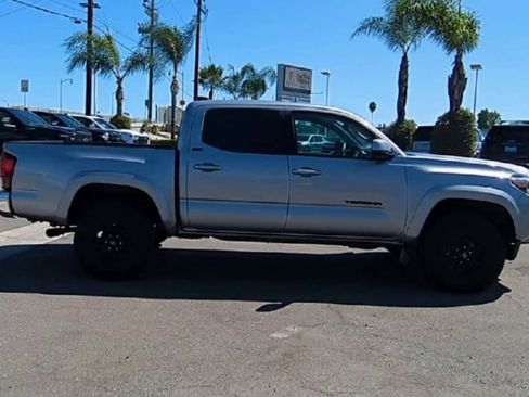 Used 2021 Toyota Tacoma SR5 image 9