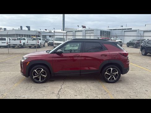 Certified 2022 Chevrolet TrailBlazer RS w/ Sun and Liftgate Package image 3