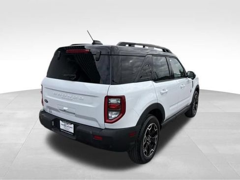 Used 2025 Ford Bronco Sport Outer Banks w/ Outer Banks Tech Package+ AWD/4WD image 2