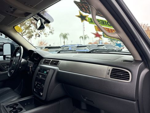 Used 2012 Chevrolet Silverado 2500 LTZ image 23